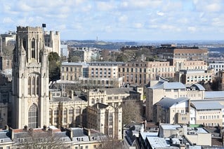 Bristolin yliopisto Näkymä Wills Memorial Buildingille Cabot Towerista