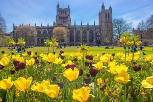 Campus de la Universidad de Bristol en primavera