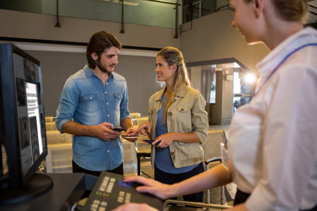 Timely teknologiske løsninger for å møte utfordringer med planlegging av arrangementer, som å skanne billetter ved inngangen.