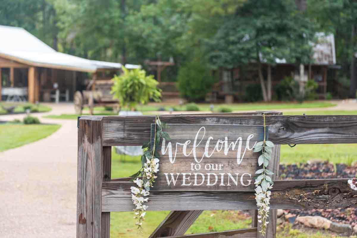 Learn how to start a wedding venue the right way. Get essential tips, strategies, and tools to manage your weddings business efficiently.