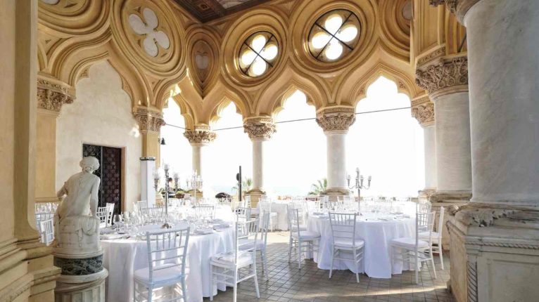 Ontdek unieke locaties voor feesten, bruiloften en babyshowers. Leer over soorten locaties, voorbeelden en hoe. Timely helpt bij het beheren van boekingen.