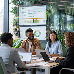 Lokale ledere bruger rettidig software til at administrere deres programmer og aktiviteter